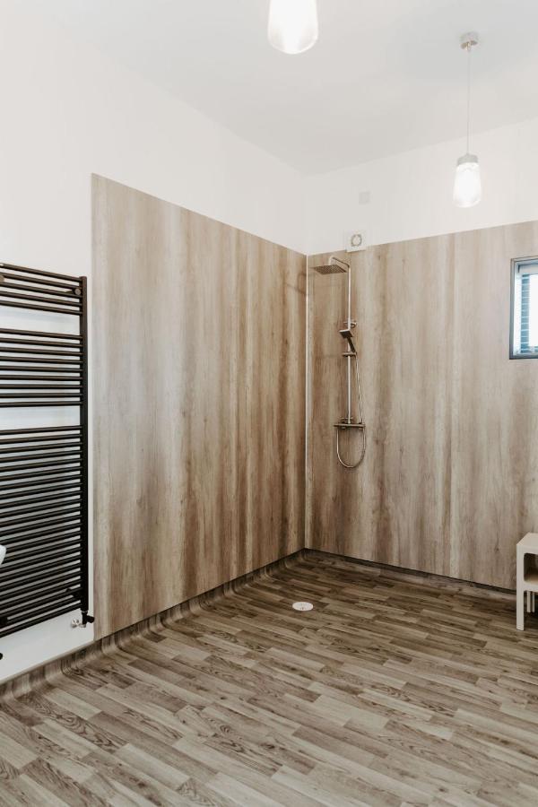 Lionheart Large Luxury Lodge - Sleeps 10- Dog Friendly,Near Sherwood Forest At Fairview Farm Nottingham Great For Family Gatherings ,Groups ,Parties Zewnętrze zdjęcie
