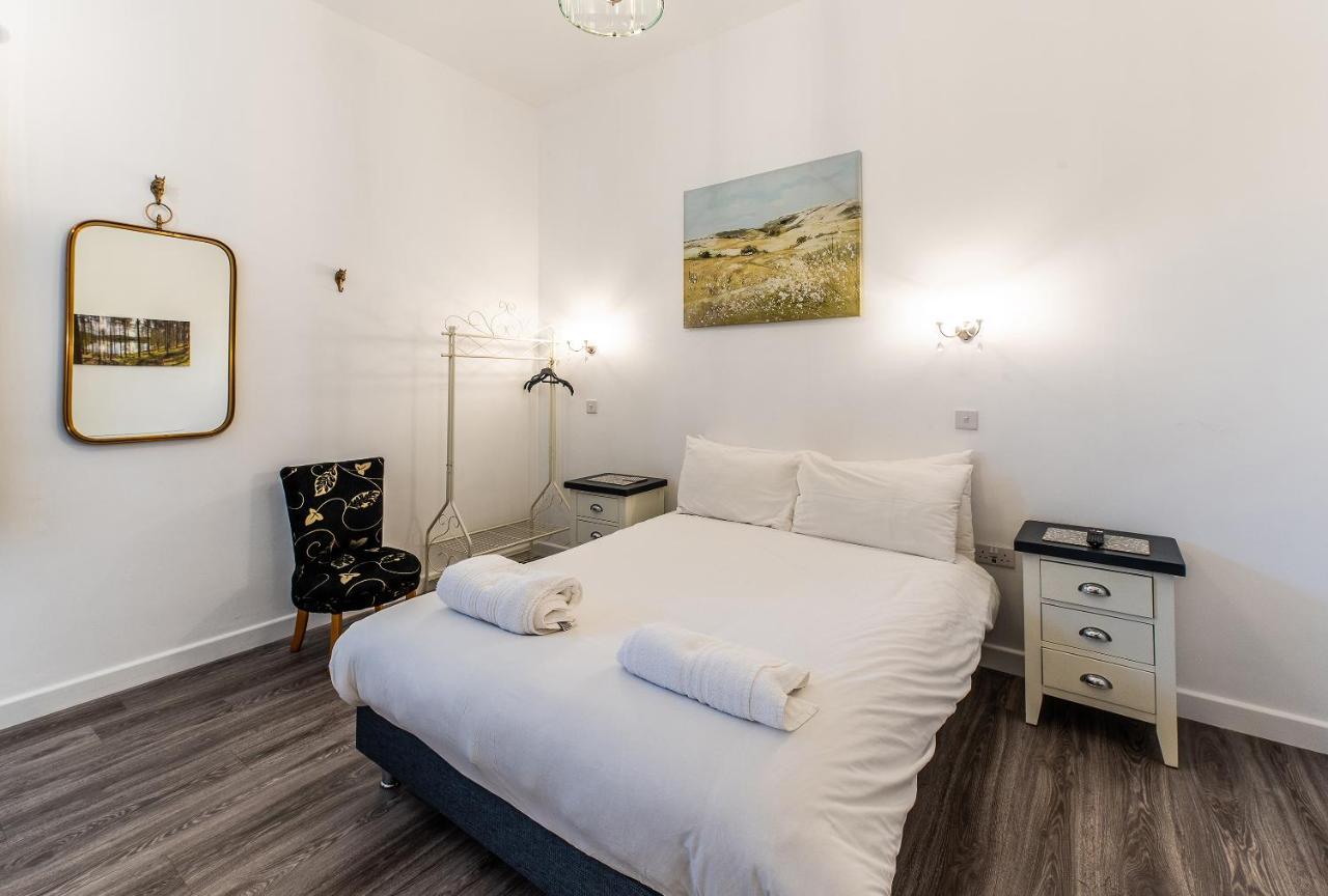Lionheart Large Luxury Lodge - Sleeps 10- Dog Friendly,Near Sherwood Forest At Fairview Farm Nottingham Great For Family Gatherings ,Groups ,Parties Zewnętrze zdjęcie