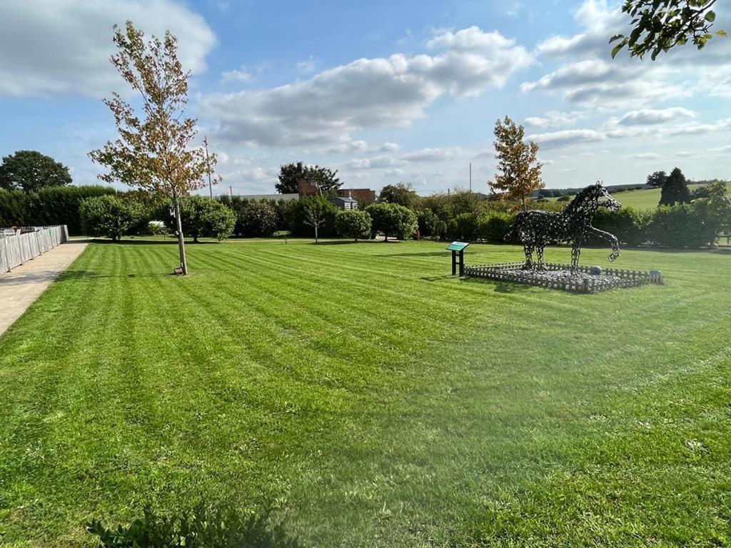 Lionheart Large Luxury Lodge - Sleeps 10- Dog Friendly,Near Sherwood Forest At Fairview Farm Nottingham Great For Family Gatherings ,Groups ,Parties Zewnętrze zdjęcie